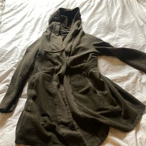 A brown, all-cotton cloak from Isda & Co
